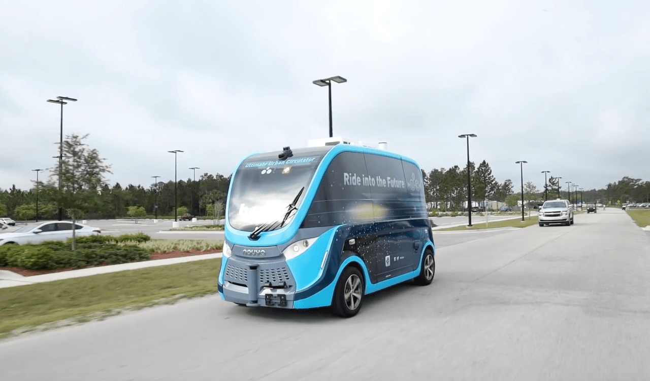 La operación de la flota es supervisada desde un centro de comando móvil. Esto con el fin de que no hayan problemas con las entregas.