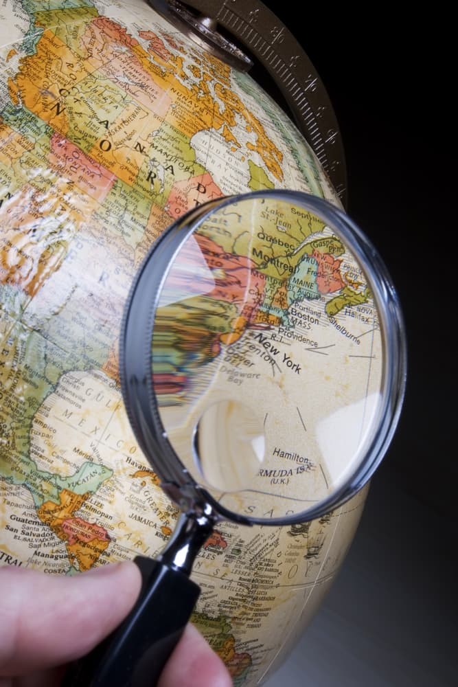 Esto no quiere decir que uno esté bien, o el otro mal, sino que resultaría prácticamente imposible cada vez que se publicara un horóscopo indicar: para los nacidos este día a tal hora en tal país… y por eso se toma el día cúspide. 
<br>