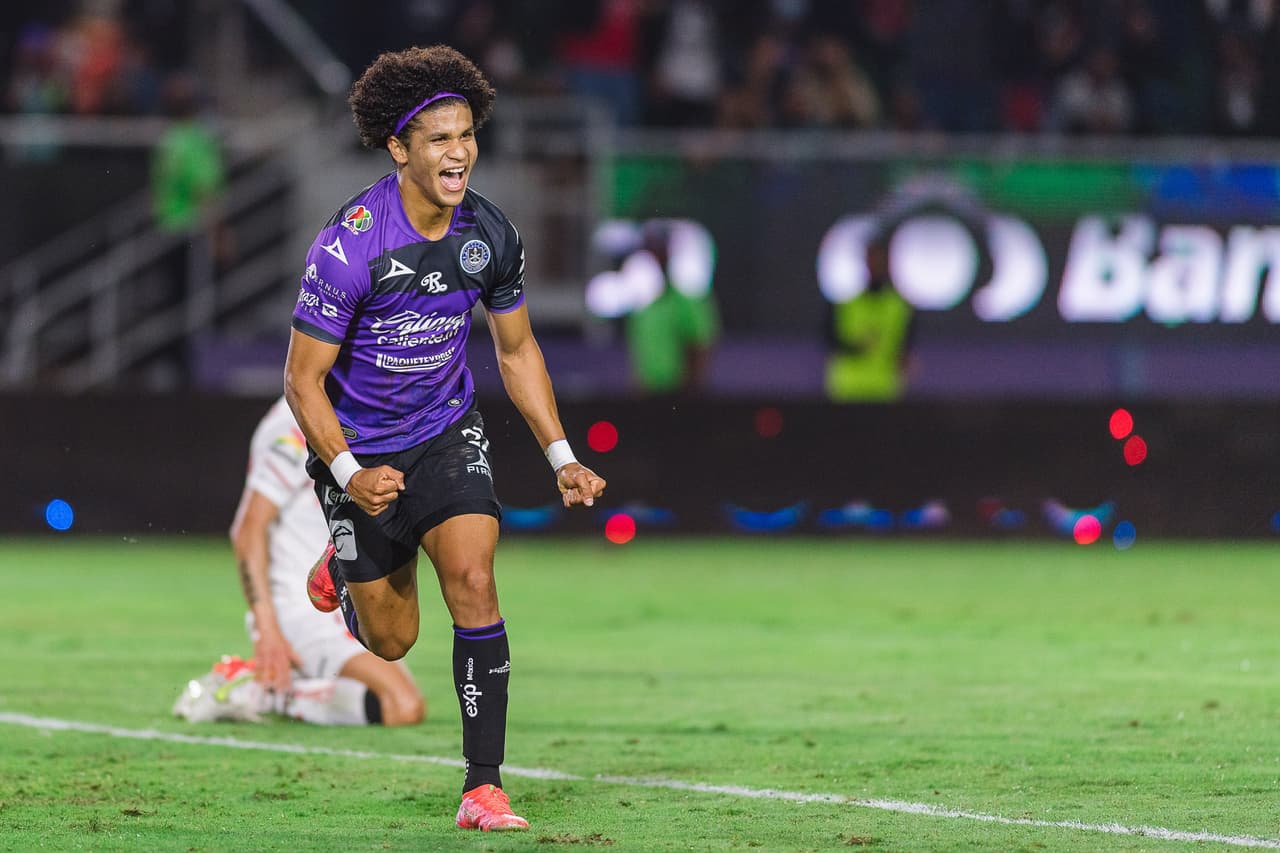 Mazatlán se adelantó con gol de Eduardo Bello al 28’ tras una gran primera parte.