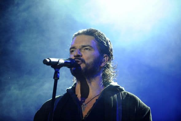 Ricardo Arjona pide la renuncia de presidente de Guatemala