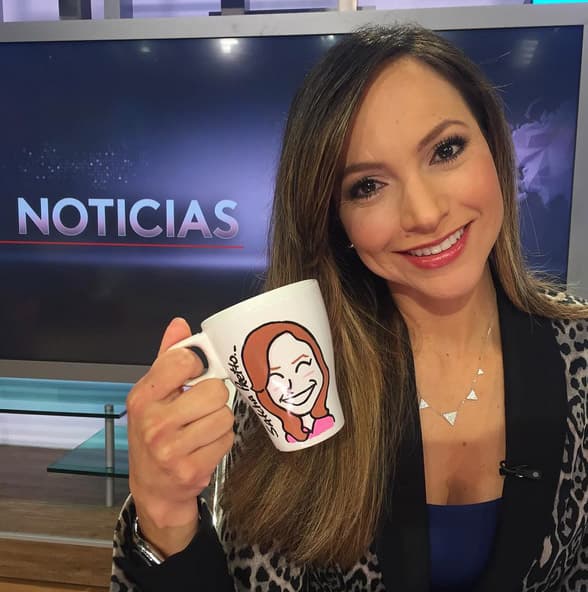 Satcha Pretto: "¿Verdad que la de la taza es igualita a mí?. (Noviembre 18, 2015)
