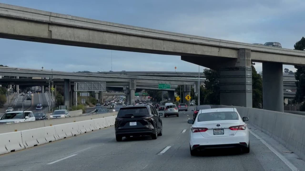 Cierran carretera 101 en San Francisco, usuarios anticipan tráfico pesado