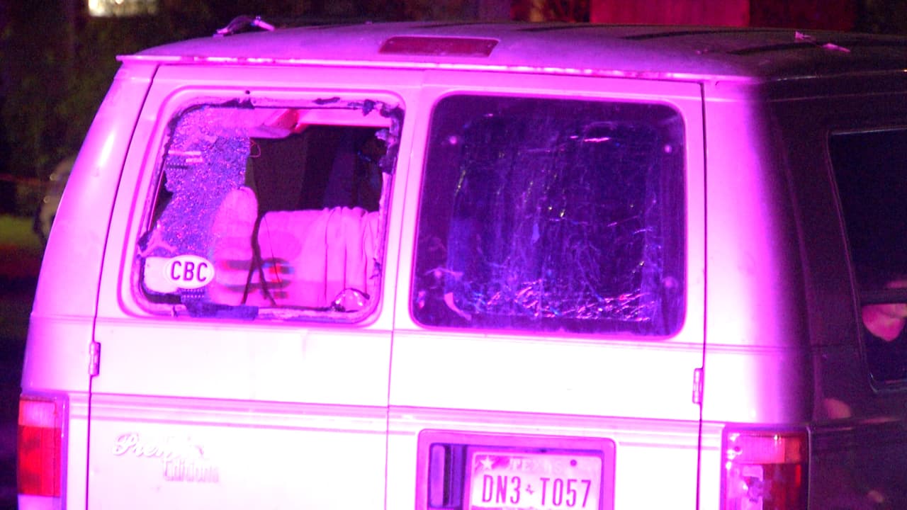 El herido aceptó que alcanzó a sacar su arma y disparar de regreso contra el sospechoso.