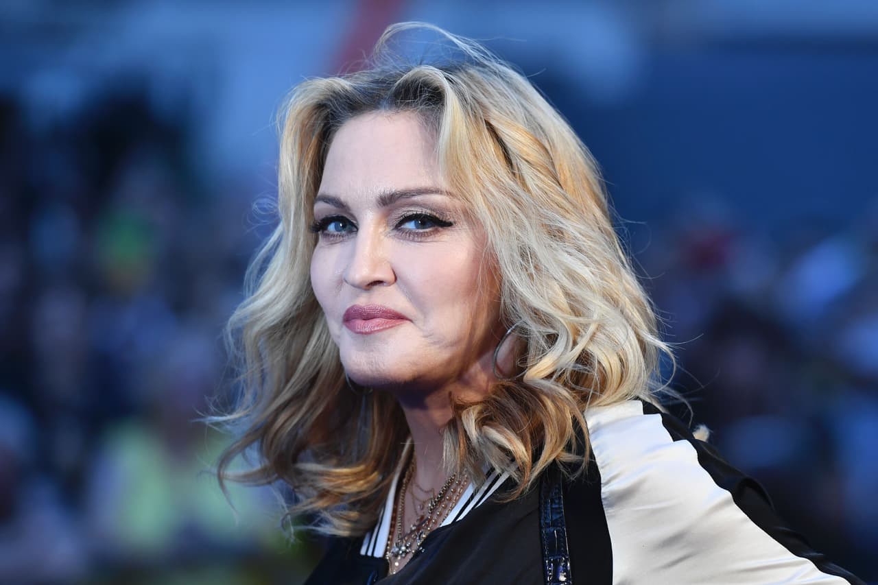 Madonna bromea con hacer sexo oral a los hombres que voten por Hillary Clinton