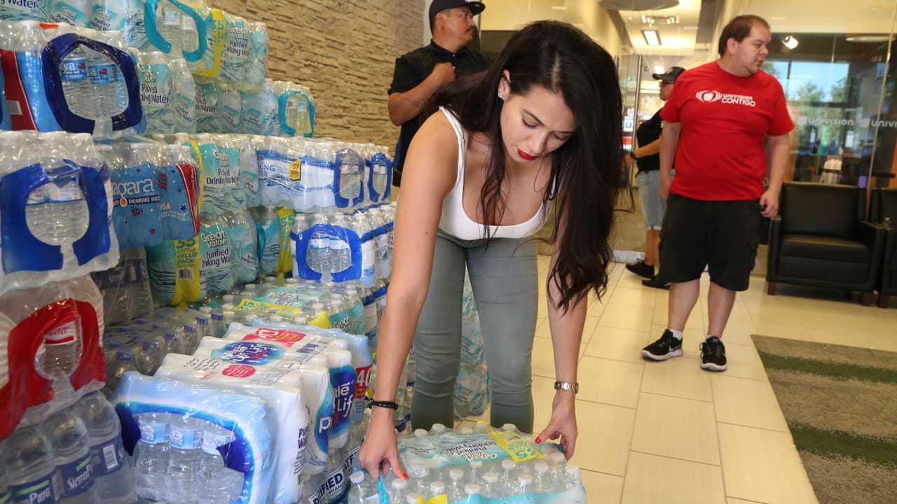 Raúl, Carla y El Feo llegaron con alegría a San Antonio y continúan su camino rumbo a Houston con más ayudas para los afectados tras el paso del huracán Harvey.