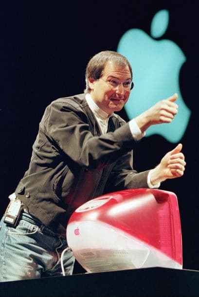 "Lucharé hasta mi último aliento y gastaré cada centavo de los $40 mil millones de Apple en el banco para rectificar eso. Voy a destruir Android porque es un producto robado. Estoy preparado para una guerra termonuclear", prometía.