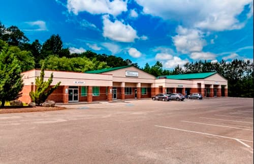 First Health Convenient Care, Hamlet. Dirección: 1021 W Hamlet Ave, Hamlet, NC 28345. Teléfono: (910) 417-4100.