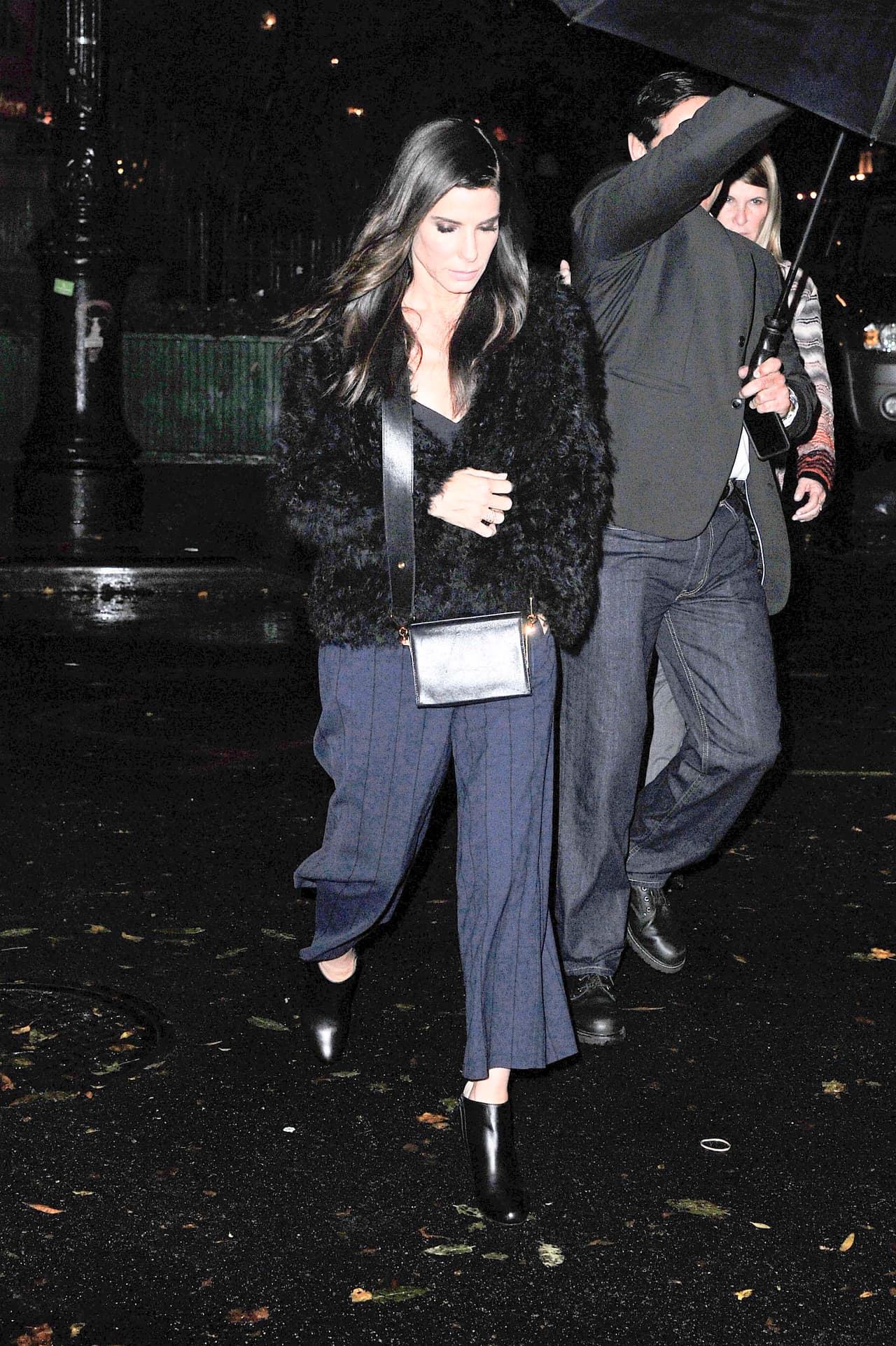 Sandra Bullock salió a cenar al exclusivo restaurante 'Waverly Inn' con su guapísimo novio Bryan Randall.