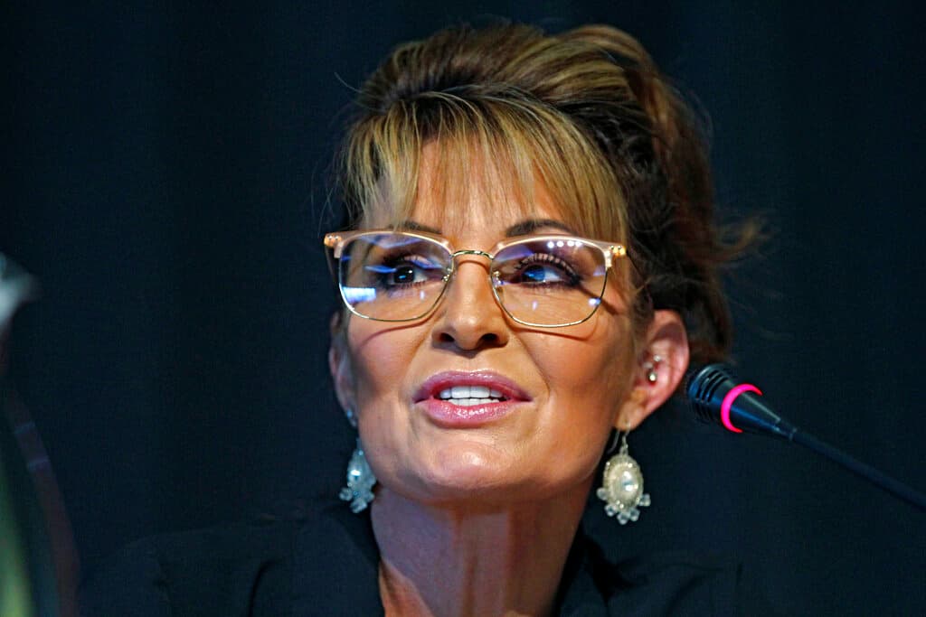 En su retorno a la política activa, Palin busca un asiento en la Cámara Baja en las elecciones de noviembre.