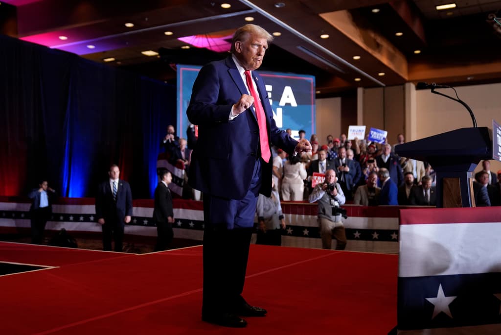 Trump, bailando, durante un evento el 21 de octubre.