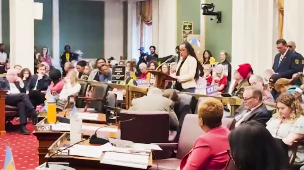 “La comunidad inmigrante se puede sentir más segura”, celebran aprobación de ‘ICE Out’ en Filadelfia