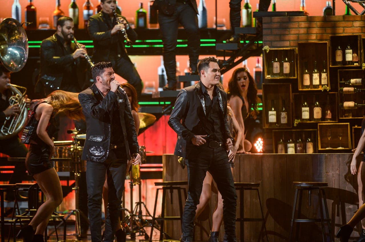 Los Recoditos arrasaron en Premio Lo Nuestro.