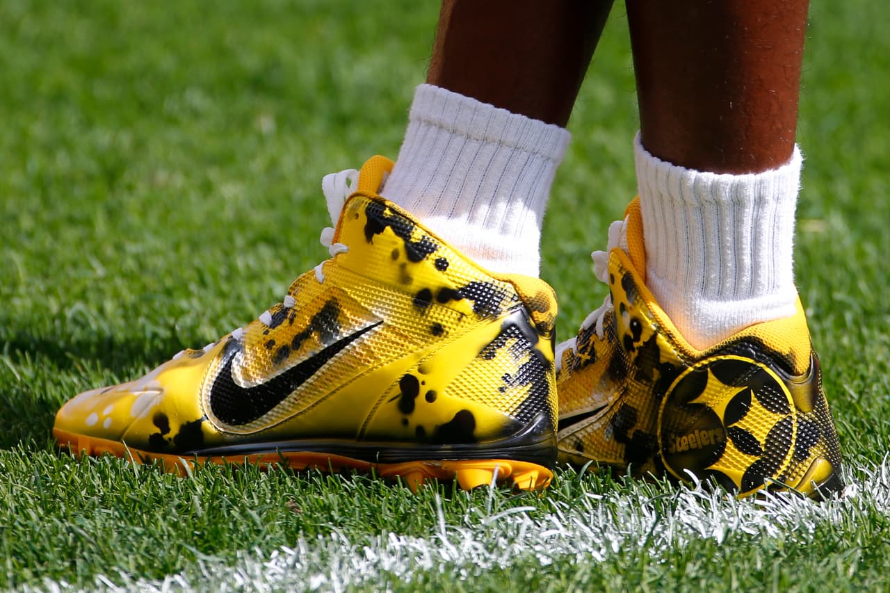 Con los colores de los Steelers.