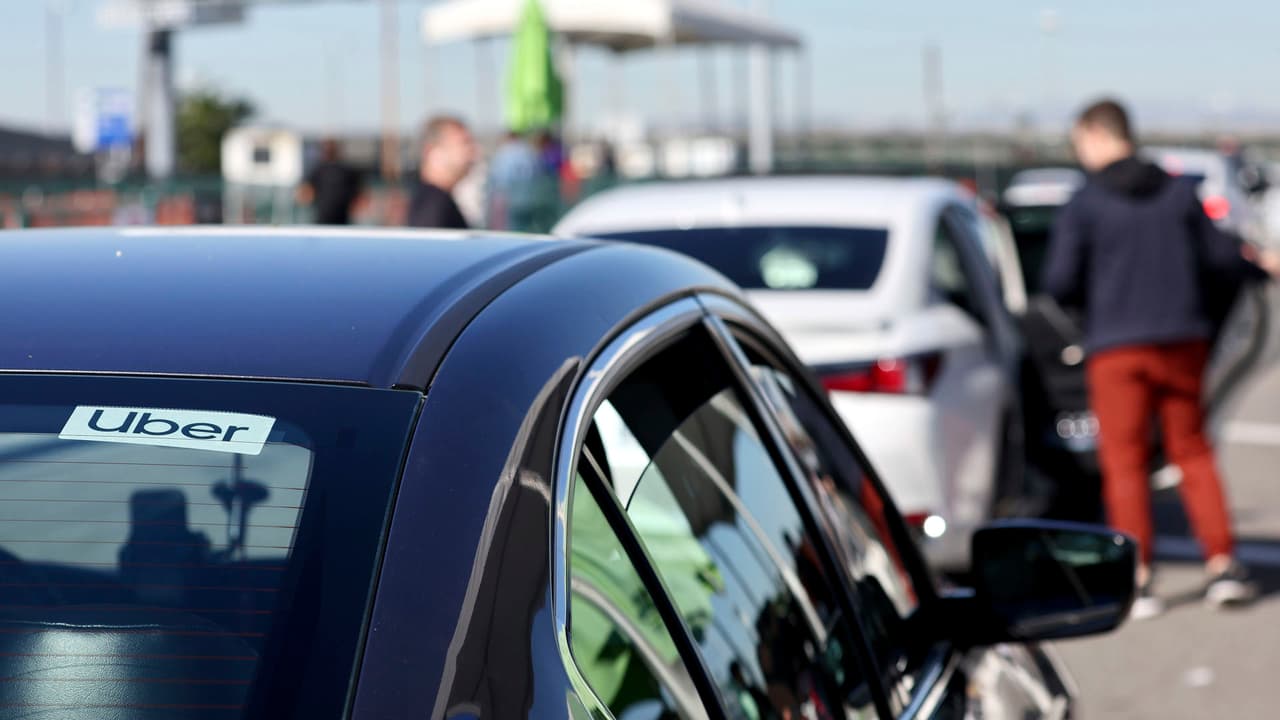 Cambio en Uber generaría caos en Aeropuerto de Orlando durante fin de año