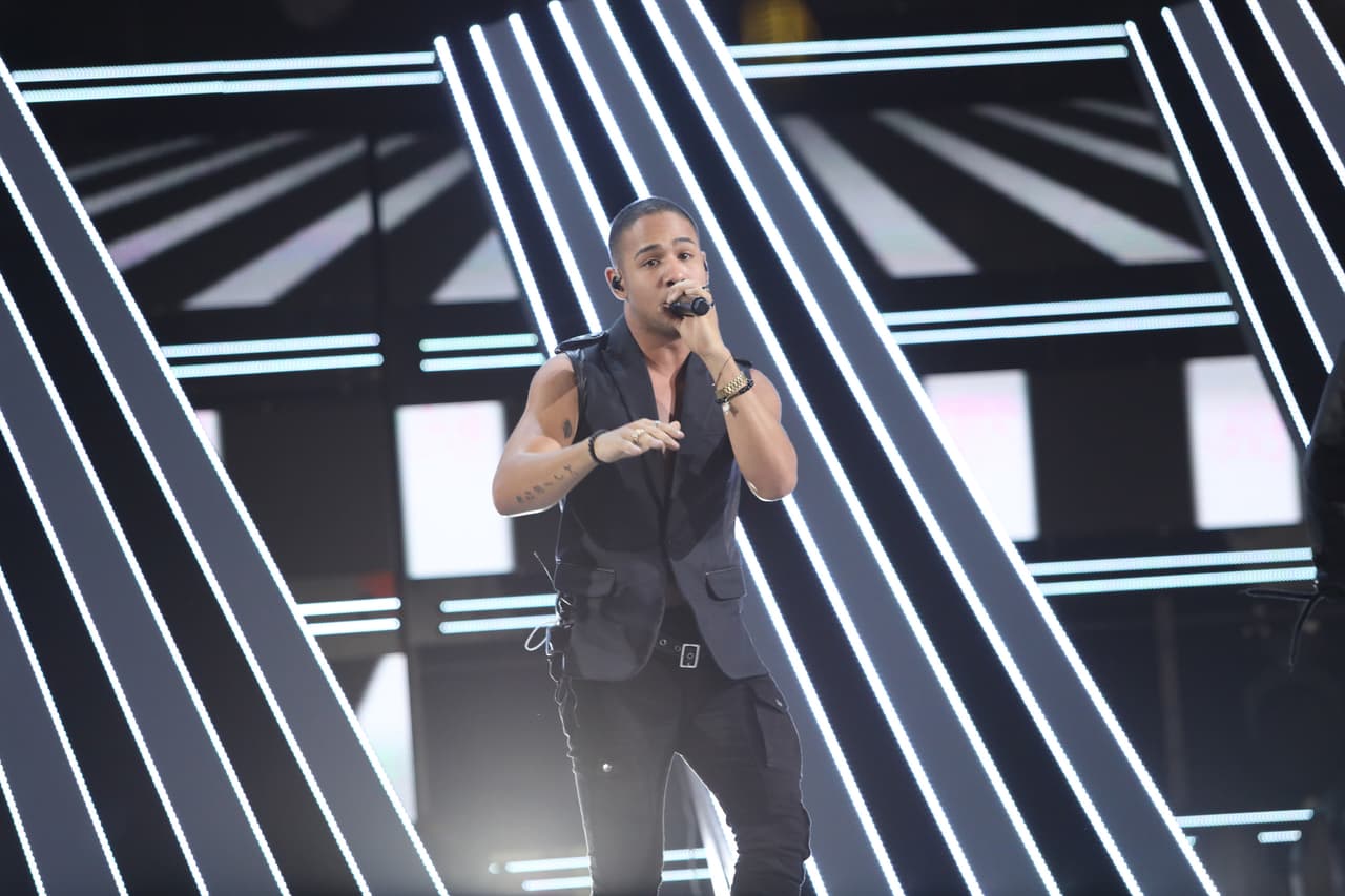 'Reggaetón lento' se desprende de su primer álbum 'Primera Cita'.