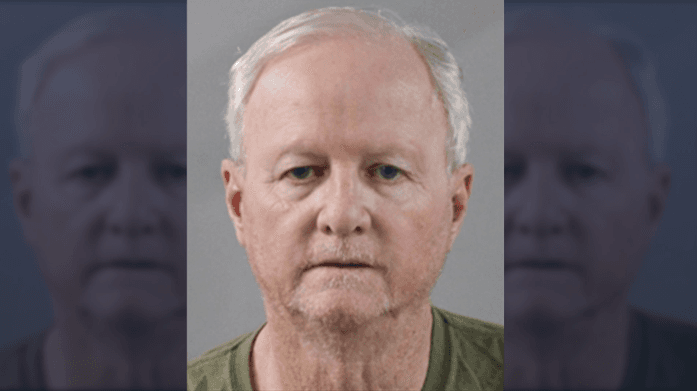 Hombre es acusado de pornografía infantil; se hacía pasar por una niña de 17 años en redes sociales 