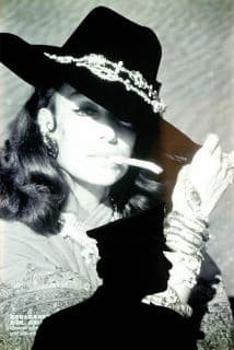 Su carácter recio y belleza inigualable la llevaron a conquistar varios países de Europa, como Francia, donde vivió varios años y pudo participar en algunos filmes.