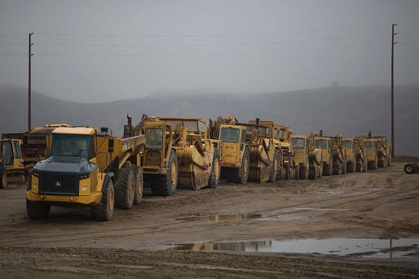 $4 millones en pavimento fresco, “duplicando la inversión actual de la ciudad”.