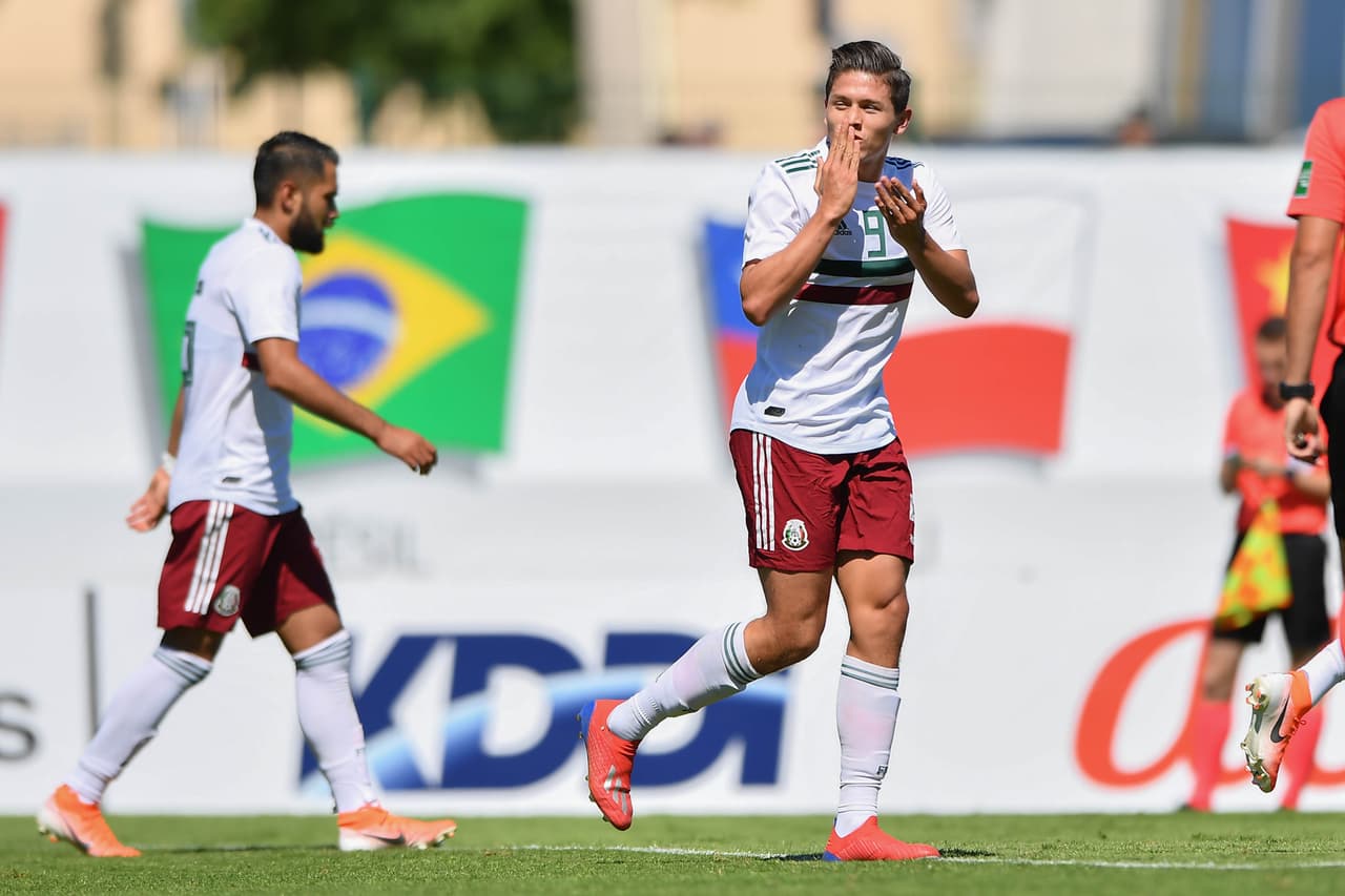 Un muy buen centro de Paolo Yrizan para que el atacante del León convirtiera su primera anotación en el torneo francés.