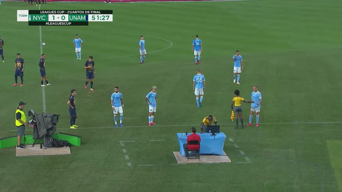 ¡No puede ser! Le anulan el gol al NY City por mano en el área