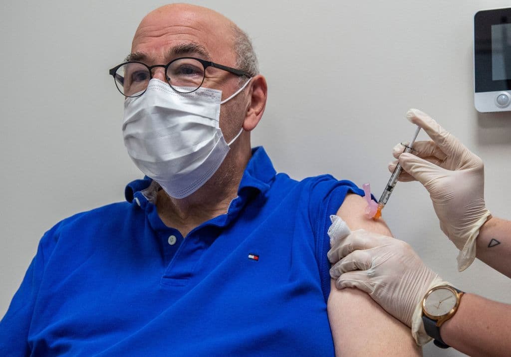 La FDA publica primer análisis sobre solicitud de Pfizer para la vacuna de refuerzo