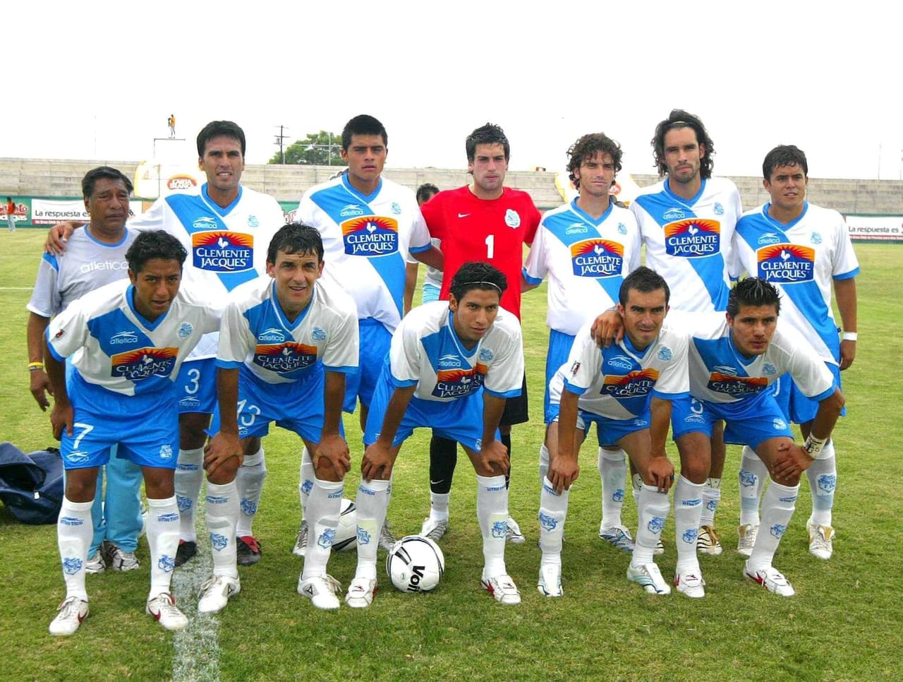 En el 2006, el subcampeón fue el Puebla de José Luis Sánchez Solá, que contaba con el guardameta Jorge Villalpando y el charrúa Álvaro 'Bola' González.
