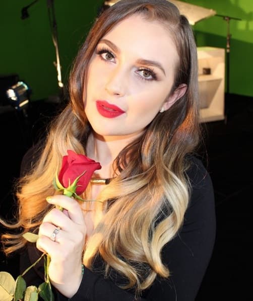 Kenia confesó que cuando conoció y se enamoró de Larry tenía sólo 17 años y el día que sabía que lo vería faltó a la escuela.