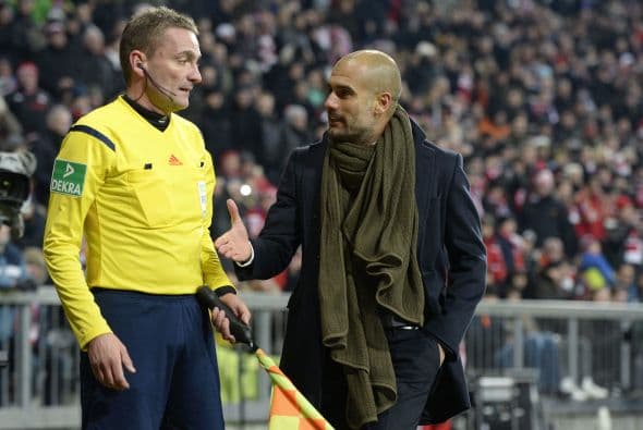 Guardiola, de la frustración a la alegría con los árbitros
