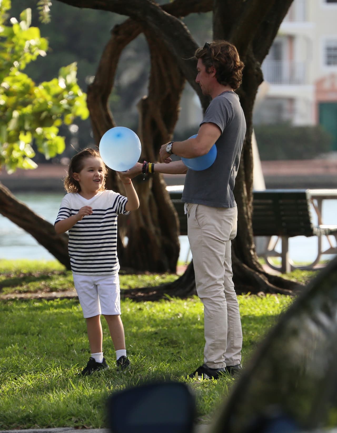 ¿A quién crees que se parece más el pequeño?