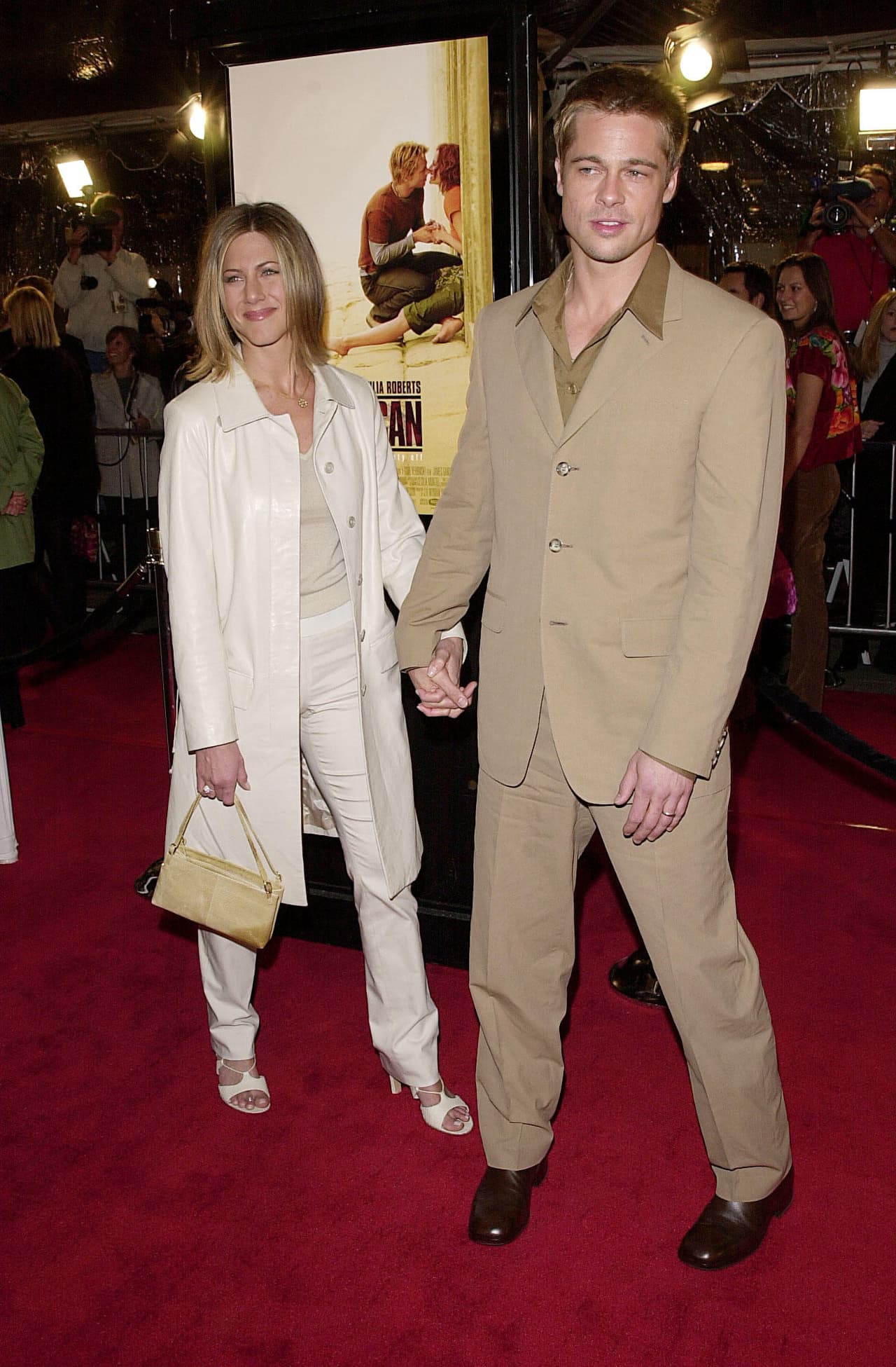 De confirmarse y tornarse seria esta relación, se echarían por la borda los deseos de los admiradores del actor, con que pudiera 
<a href="https://www.univision.com/famosos/jennifer-aniston-brad-pitt-desmiente-no-quiso-hijos">rehacer su vida con su ex Jennifer Aniston</a>, así como sucedió con Jennifer López y Ben Affleck.