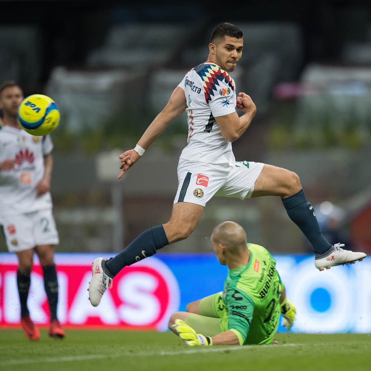 Manuel Lajud ha sido la figura de Xolos en el presente torneo y ante los de Coapa no fue la excepción.