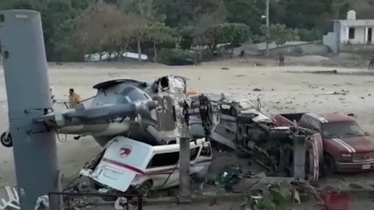 Helicóptero del gobierno mexicano mata a 13 al caer en Oaxaca, el ministro y el gobernador a bordo salen ilesos