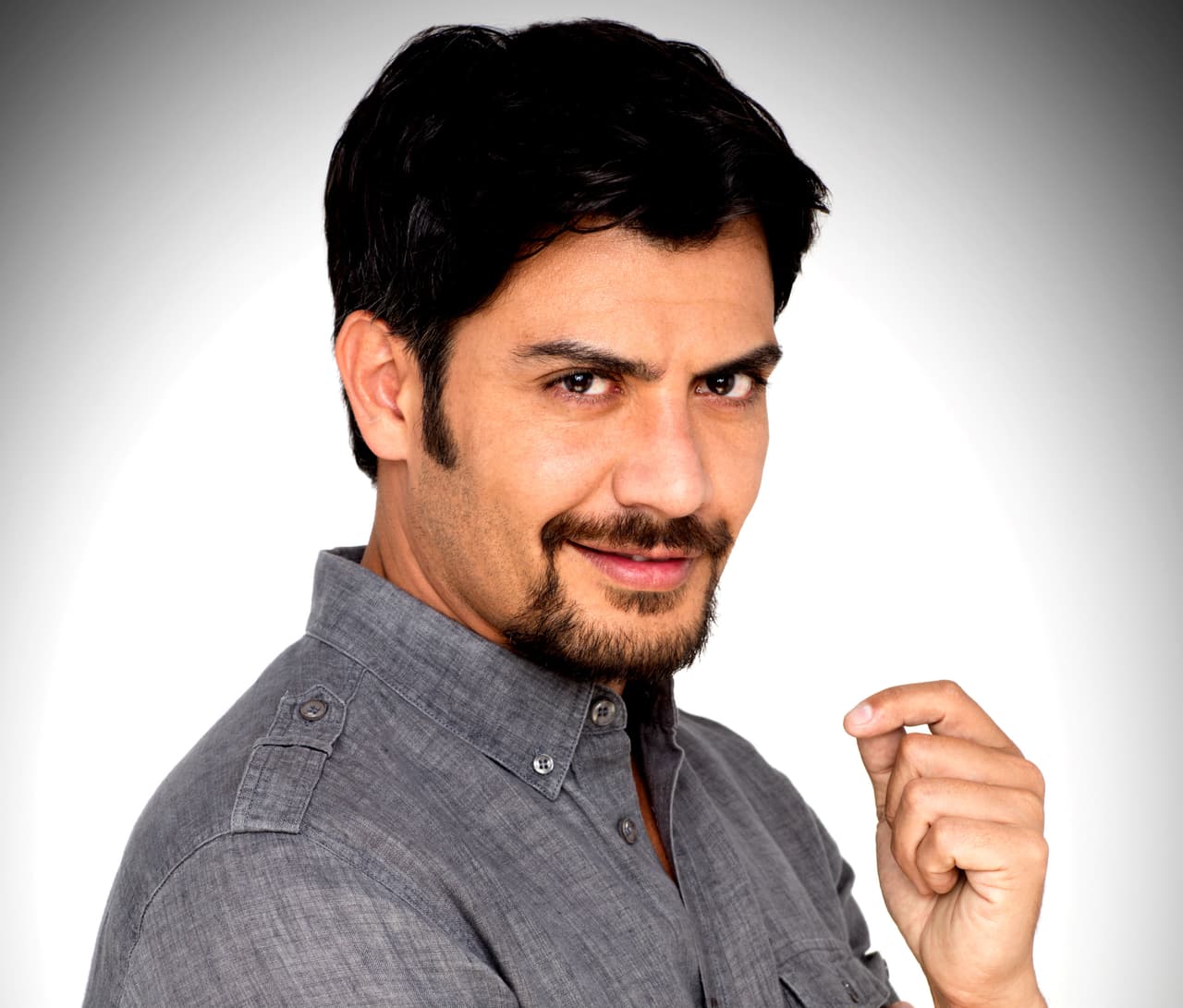 Andrés Palacios es Homero Fuentes Arce en 'El bienamado'