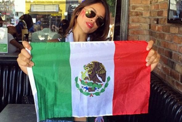 La hermosa
<b>Eiza González</b> lleva a México en su corazón, donde quiera que se encuentre.