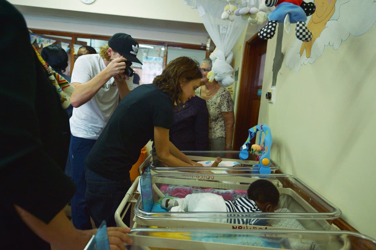 Parte de la visita fue destacar la importancia de prevenir nuevas infecciones de VIH en recién nacidos y mantener sanas y saludables a las madres.