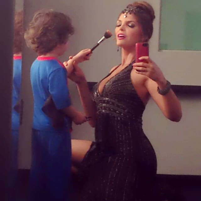 "Está estudiando batería ahora, viven en Los Ángeles. Jerónimo de Jesús, es un gran ser humano", expresó el cantante al referirse al menor de sus hijos.