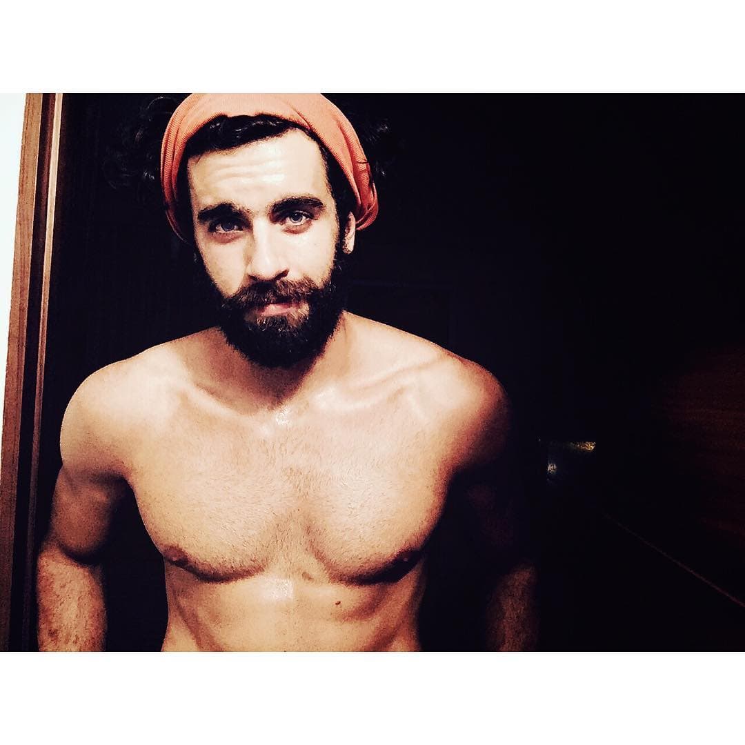 <b><a href="http://www.univision.com/temas/jose-pablo-minor">José Pablo Minor</a></b> prefiere dormir al natural y es por eso que todas las noches se despoja de su playera para descansar con mayor libertad, y cuando comparte estas imágenes en Instagram sus fans se lo agradecen.