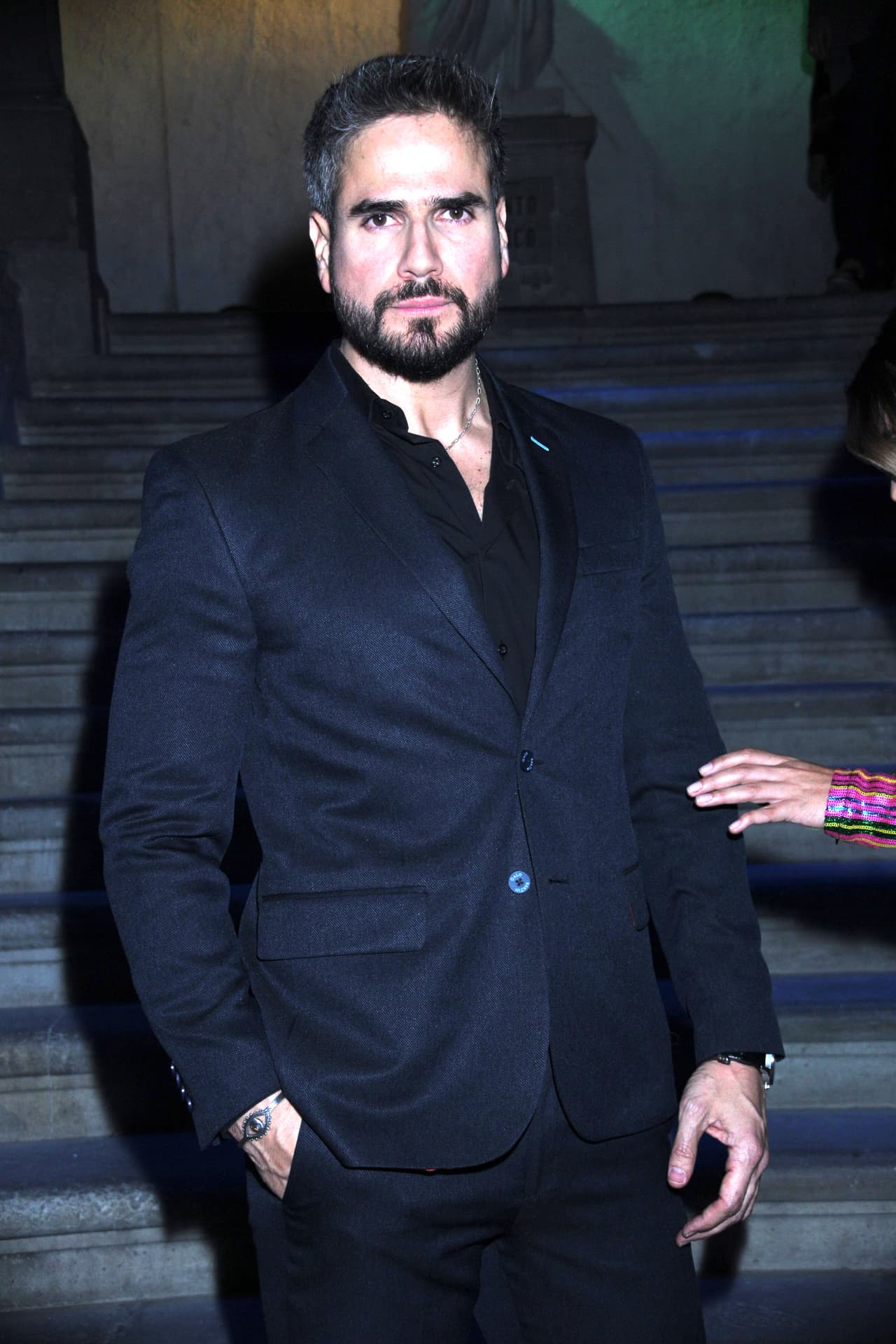 Después, el actor de 40 años profundizó en el tema que tiene en incógnita a muchas de sus fans. 
<br>