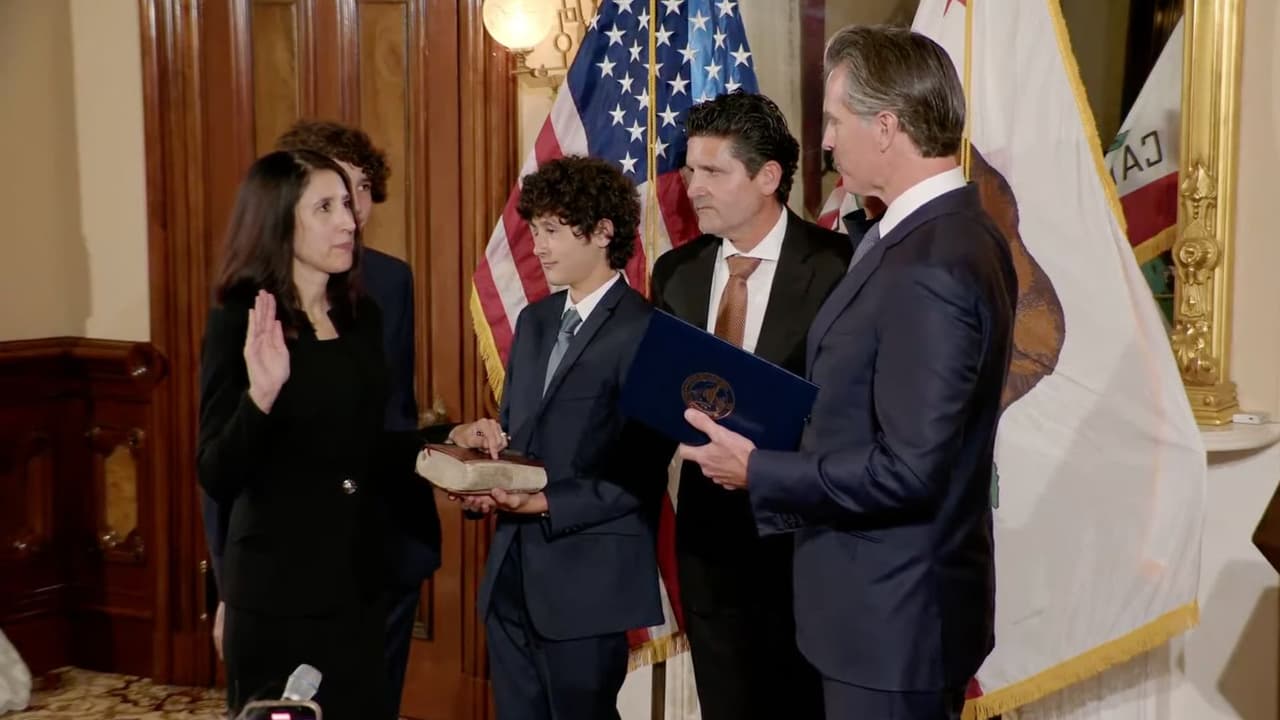 Patricia Guerrero juramenta como jueza de la Corte Suprema de California, la primera latina en asumir el cargo