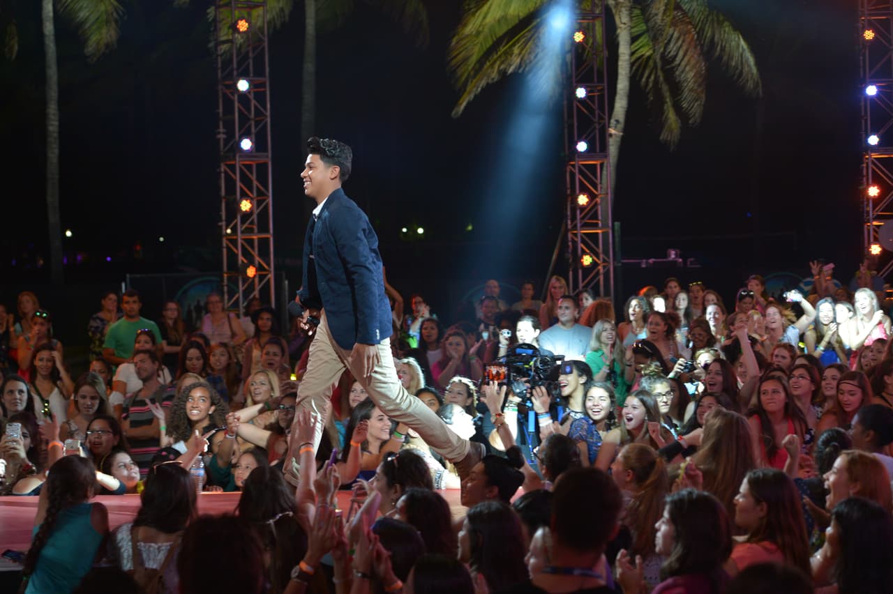 Ya es un cantante famoso en su iglesia y ahora probará suerte para ser parte del próximo fenómeno musical.