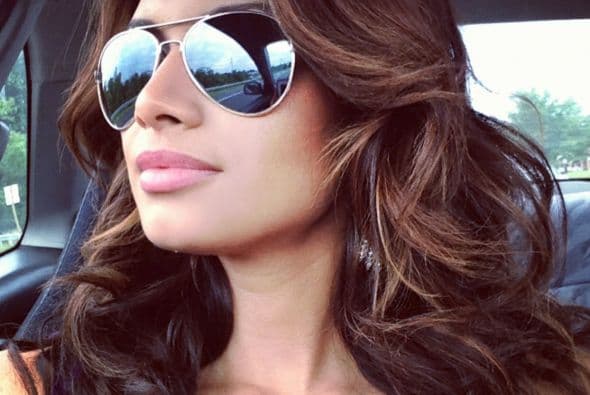 A través de las famosas fotos 'selfies' es como nuestra reina mantiene una estrecha relación con sus seguidores. Este tipo de fotos se han convertido en un fenómeno y no hay quién no se haya tomado una. Ahora puedes subir la tuya con el hashtag #NBLselfie para ganar un kit de belleza, los detalles aquí