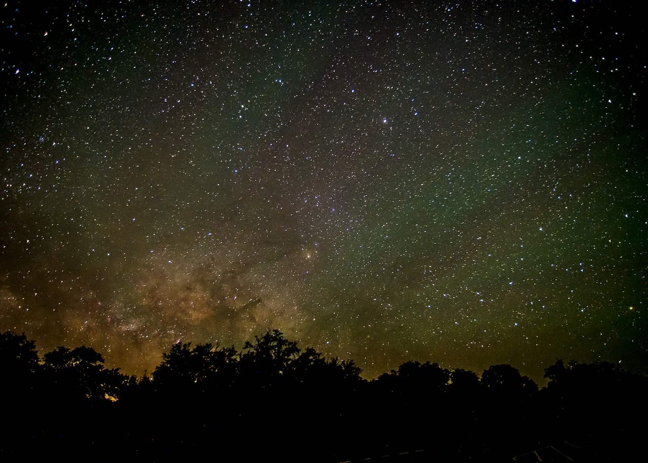 <b>Big Bend |</b> El Parque Estatal Big Bend Ranch es el parque estatal más grande de Texas, con más de 300,000 acres. El parque ha sido designado como Parque Internacional Dark Sky.