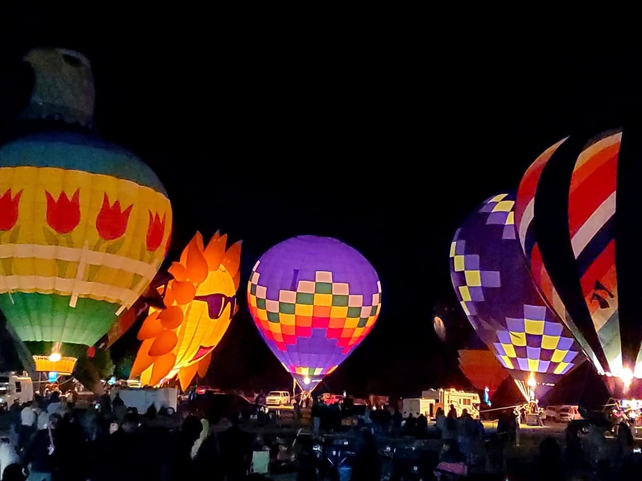 El festival terminará con un espectáculo de luces, globos y láser luego de las 8:00 de la noche.
