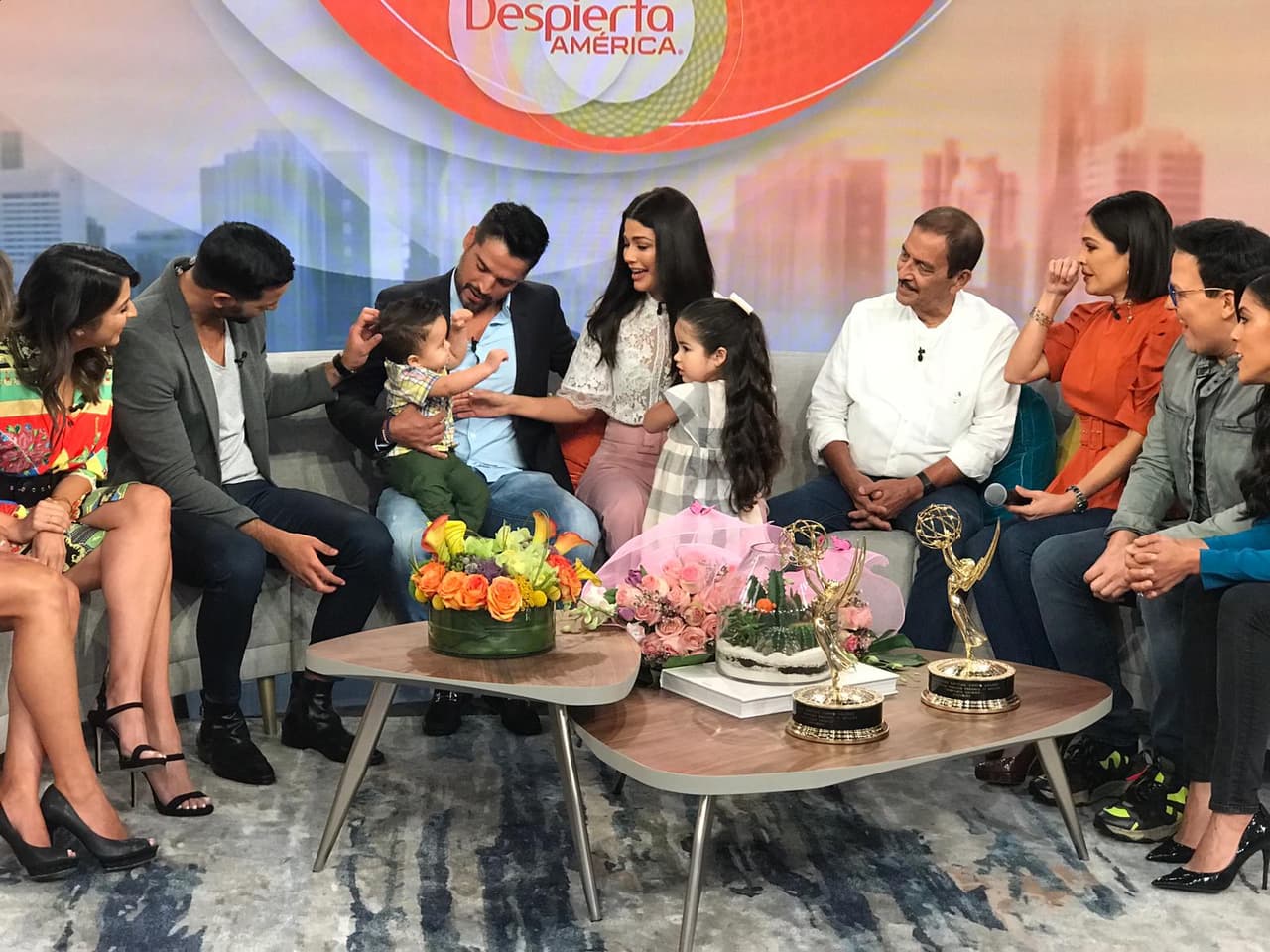 La familia de Despierta América estuvo en una montaña rusa de emociones esta mañana de despedida, sin embargo, las risas, la música y el baile también se hicieron presentes.