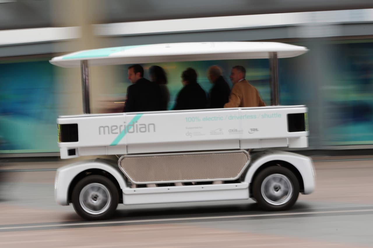 Ayuntamiento Beverly Hills acuerda la creación de una red pública de vehículos autónomos