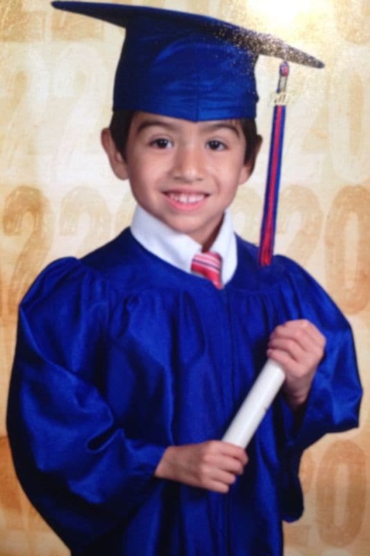 Julián ha visitado el hospital en 4 ocasiones debido a pensamientos suicidas.