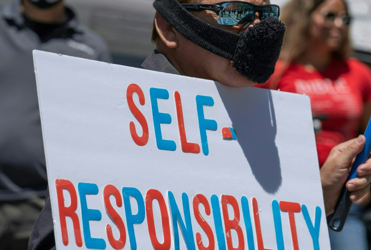 Las contradicciones sobre el uso del cubrebocas causan confusión en Texas