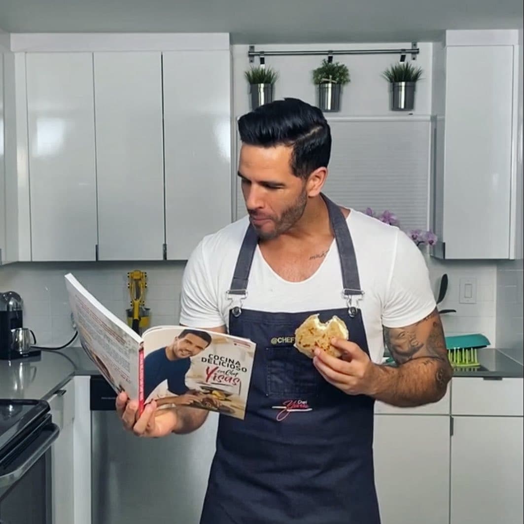 El conductor venezolano está orgulloso de lo que ha logrado en todos estos años y hoy tiene la dicha de ejercer en la conducción y en la gastronomía. 
<br>