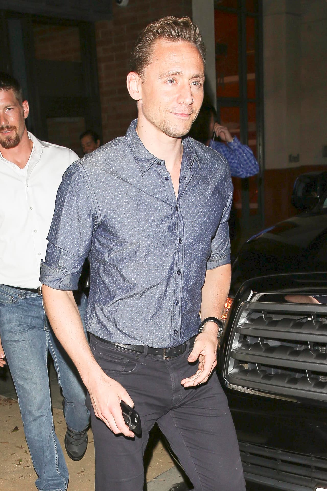 Tom Hiddleston está más que encantado con la cantante.