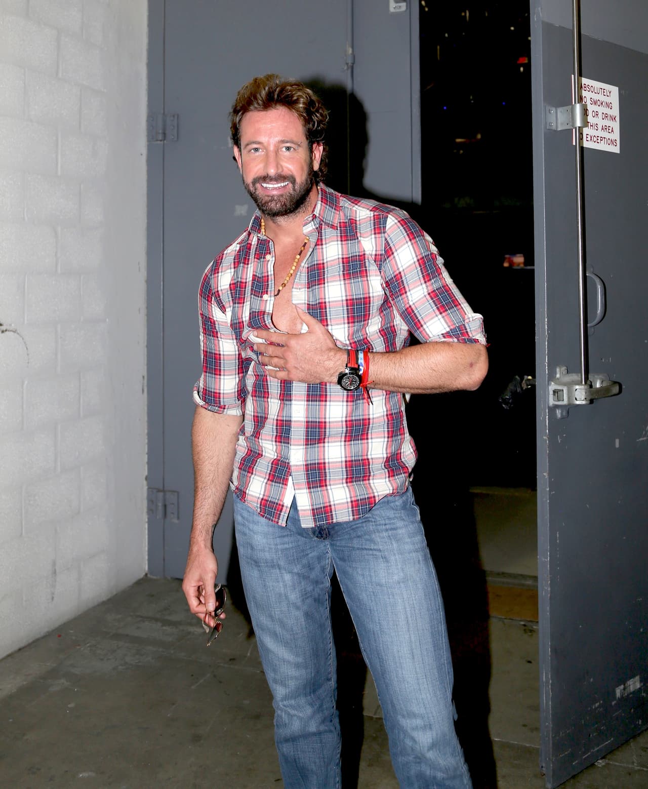 José Alberto Castro le dio su más reciente protagónico en 
<b><i><a href="http://www.univision.com/novelas/vino-el-amor" target="_blank">Vino el amor</a></i></b> donde comparte créditos con Irina Baeva.